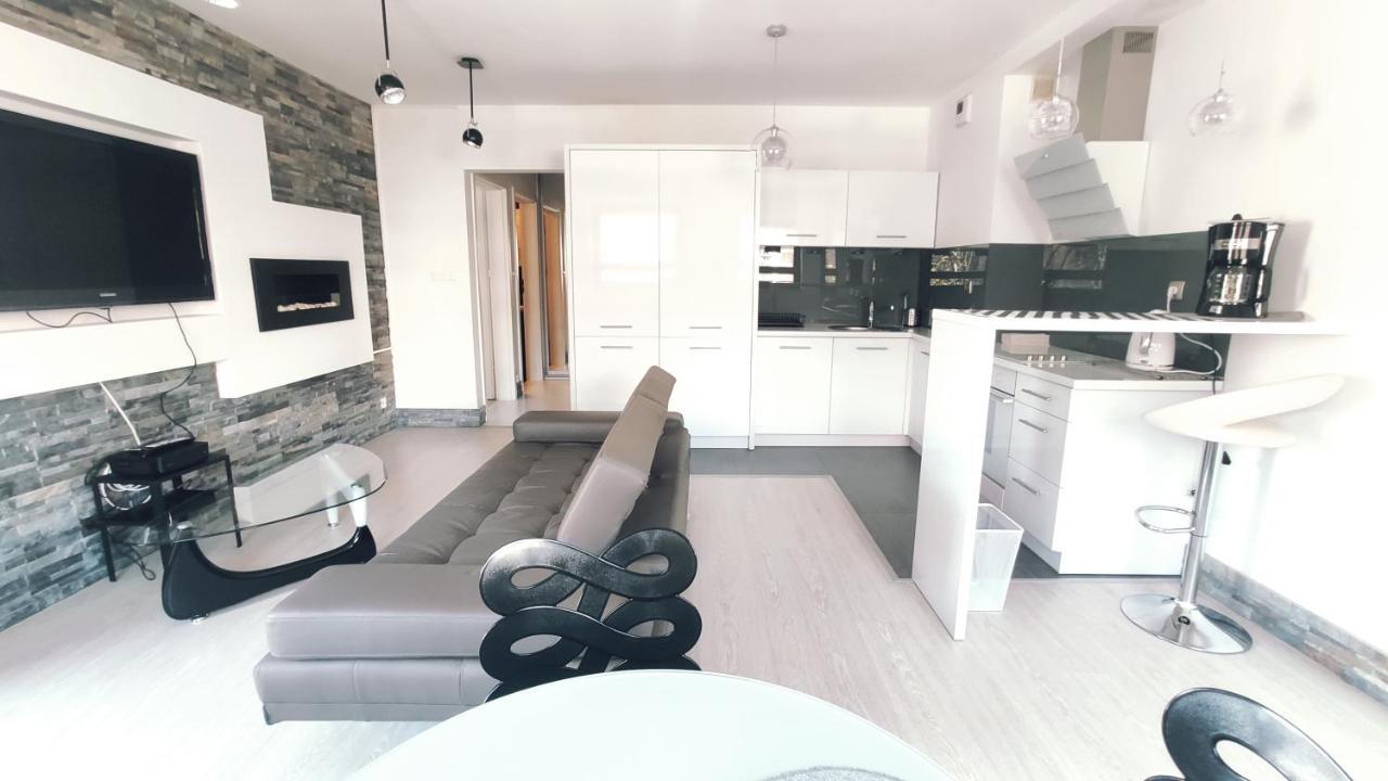 Lokietka 8B By Homeprime Krasków Eksteriør bilde